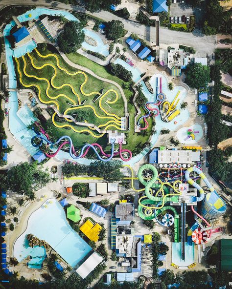 Gallery of Bird's Eye Gallery: Amusement Parks - 8 Rapids Water Park, Riviera Beach Florida, Water Park Ideas, Water Park Rides, Google Earth Images, Water Theme Park, Riviera Beach, Orlando Parks, Wave Pool