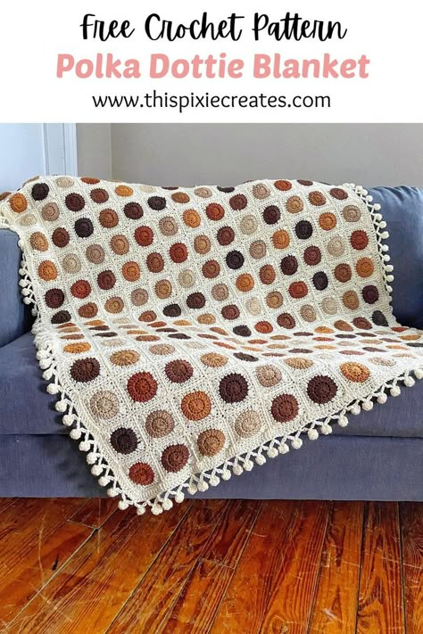 Circle Granny Square, Mini Granny Squares, Crochet A Circle, Fall Blanket, Crochet Patterns Free Beginner, Scrap Yarn, Granny Square Blanket, Yarn Stash, Crochet Borders