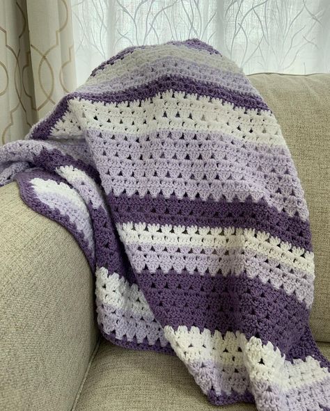 Lilac Crochet Blanket, Purple And Green Crochet Blanket, Lavender Crochet Blanket, Crochet Blanket Purple, Crochet Purple Blanket, Purple Crochet Blanket, Van Glamping, Purple And White Crochet, Crochet Blanket Girl