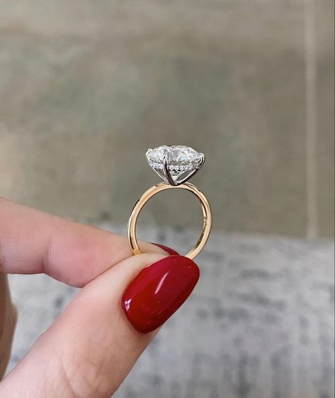 Engagement Ring Side View, Ring Side View, Engagement Rings Round Gold, Oval Ring Settings, Cute Engagement Rings, Future Engagement Rings, Ring Settings, Halo Setting, Engagement Rings Round