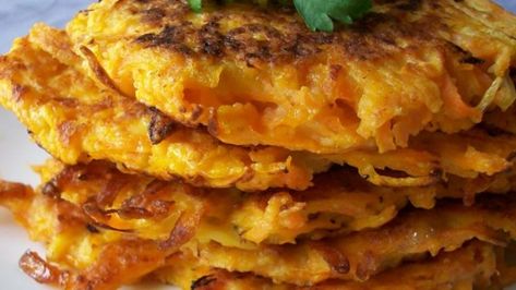 Carrot Patties Shredded Carrot Recipe, Carrot Patties, Zucchini Patties, Matzo Meal, Patties Recipe, Homemade Applesauce, Carrot Recipes, Shredded Carrot, Radishes