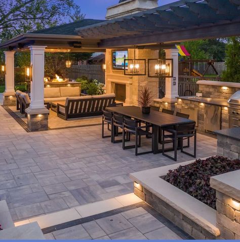 Design Per Patio, Outdoor Patio Designs, Backyard Fireplace, Backyard Pavilion, Backyard Renovations, Backyard Kitchen, Backyard Remodel, Outdoor Kitchen Patio, Backyard Inspiration