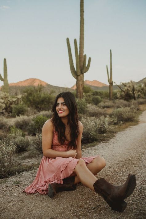 Arizona Senior Pictures, Boho Senior Pictures, Senior Photo Outfit Ideas, Desert Photoshoot Ideas, Senior Photo Shoot, Senior Photoshoot Poses, Senior Photo Ideas, Desert Photoshoot, Senior Portraits Girl