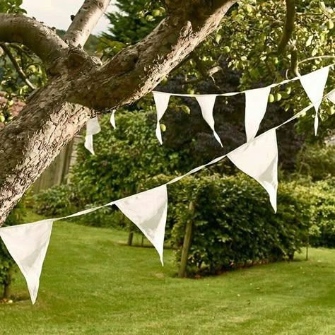 Garden Bunting Ideas, Wedding Decorations Tables, Spring Color Combos, Bowling Green Ohio, Garden Bunting, Bunting Ideas, Australian Country, Catskills Wedding, Bbq Catering