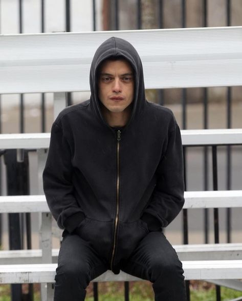 Mr Robot, Basketball