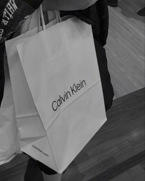 Calvin Klein Aethstetic, Calvin Klein Modeling, Calvin Klein Aesthetic Girl, Calvin Aesthetic, Ck Bags, Calvin Klein Gifts, Calvin Klein Aesthetic, Calvin Klein Shop, Calvin Klien