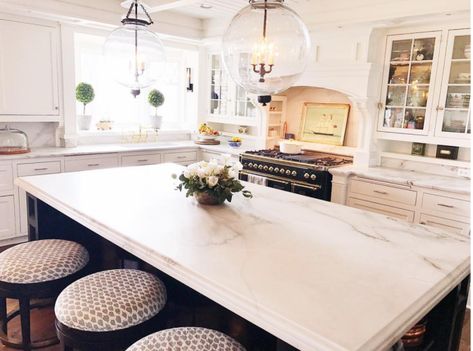 Sweet Shady Lane, Classic White Kitchen, Home Bunch, Happy Monday Everyone, Kitchen White, Stool Covers, Upper Cabinets, Trendy Kitchen, Marble Countertops