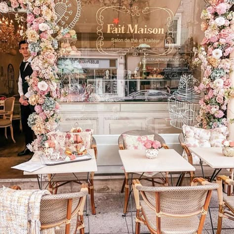 One of the happiest places on earth ❤️ @fait_maison_london image via @prettycitylondon #travel #tea #prettyinpink Cake Shop Design, Pretty City, Bakery Shop Design, Bakery Interior, Bakery Decor, Coffee Shops Interior, Outdoor Cafe, Cute Cafe, Bakery Design