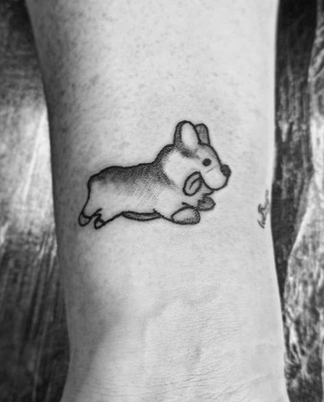 20 Corgi Outline Tattoos for Minimalists | Inku Paw Small Corgi Tattoo, Simple Corgi Tattoo, Corgi Outline Tattoo, Corgi Tattoo Minimalist, Corgi Line Drawing, Corgi Tattoo, Dog Outline, Custom Tattoo Design, Dog Tattoo