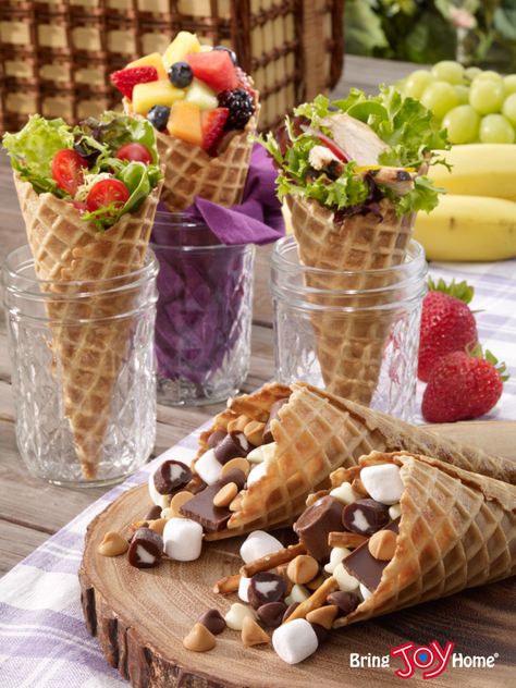 Picnic Meal Ideas, Cake Cones, Waffle Pops, Waffle Cone Recipe, Street Food Business, Cone Dessert, Desserts With Chocolate Chips, Cake In A Cone, Picnic Recipes