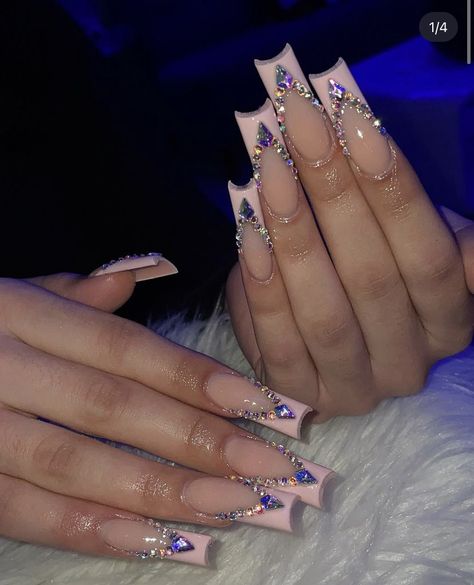 Long Nail Ideas With Diamonds, Birthday Nails Inspo, Bedazzled Nails, Baby Pink Nails, Glamour Nails, Gel Nails Diy, Nails Design With Rhinestones, Classy Acrylic Nails, Acrylic Nails Coffin Pink