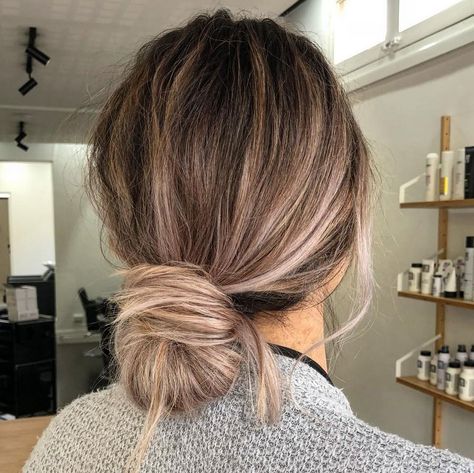 The casual yet chic low, messy bun is everywhere this summer (thanks to a certain royal). A hair stylist from Serge Normant explains how to execute the look. Low Messy Bun, Lazy Hairstyles, Easy Bun Hairstyles, Messy Bun Hairstyles, Low Bun, Casual Hairstyles, Trending Hairstyles, Wedding Hairstyles For Long Hair, Rock A