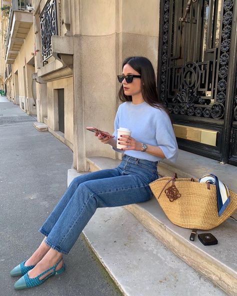 4 Flat-Shoe Colour Trends That Fashion People Love Right Now | Who What Wear Casual Dinner Outfits, Looks Jeans, Downtown Outfits, Work Fits, Casual Day Outfits, Elegante Casual, Dinner Outfits, Soft Classic, Brunch Outfit