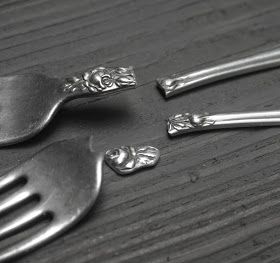 Flatware Crafts, Silver Spoon Jewelry, Antique Flatware, Silverware Crafts, Fork Jewelry, Flatware Jewelry, Silverware Art, Seaglass Jewelry, Metal Jewelry Making