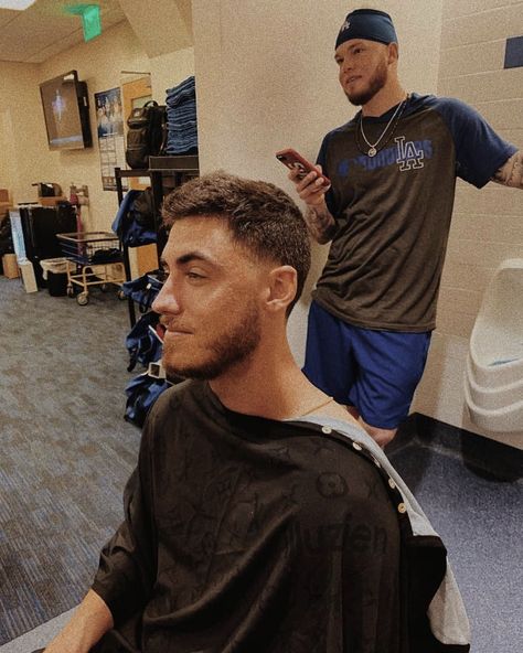 #codybellinger Cody Rigsby Quotes, Cody Andrew Fashion, Cody Bellinger Funny, Jack Flaherty Dodgers, Corey Seager, Cody Bellinger, Dodgers Girl, Mens Business Casual Outfits, Baseball Guys