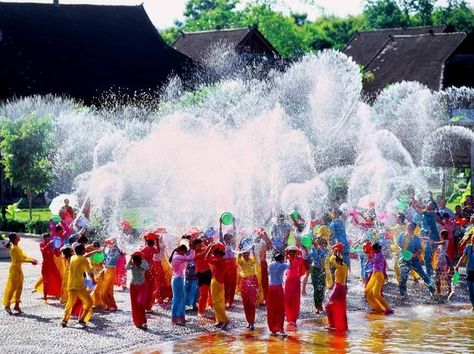 No.6-Xishuangbanna (South Yunnan) | Top 9 Destinations Of Yunnan During Spring Festival Thai New Year, Water Festival, Songkran Festival, Chinese Festival, Northeast India, Flower Festival, Northern Thailand, Indigenous Culture, Koh Samui