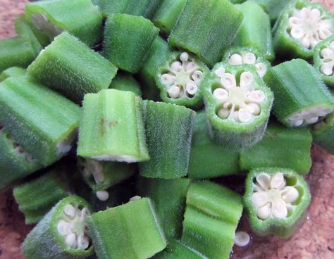 How to Cook Okra So It’s Not Slimy and All Flavor - One Green Planet Health Benefits Of Okra, Okra Health Benefits, How To Cook Okra, Okra Benefits, Okra Stew, Red Palm Oil, Okra Recipes, Healthy Holistic Living, Healthy Veggies