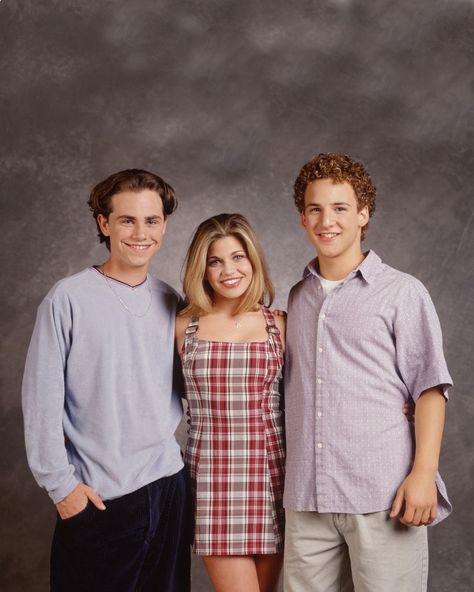 Boy Meets World Cast, Cory Matthews, Cory And Topanga, Rider Strong, Danielle Fishel, Boy Meets World, 90s Outfit, Girl Meets World, Boy Meets