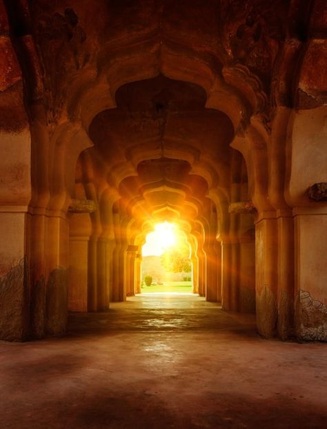 Old ruined arch in ancient palace at sun... | Premium Photo #Freepik #photo #gate #ruins #architecture #building Temple Background For Editing Hd, South Indian Background, Old Temple Background, Old Palace Aesthetic, Festival Background For Editing, Temple Background Design, Temple Background For Editing, Church Background Design, God Backgrounds