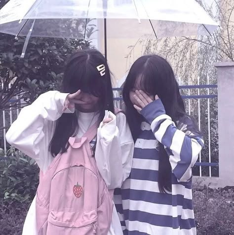 Bff Matching Outfits, Us Core, Korean Best Friends, People Poses, Me And Her, Pic Pose, Japan Aesthetic, Mia 3, Me And Who