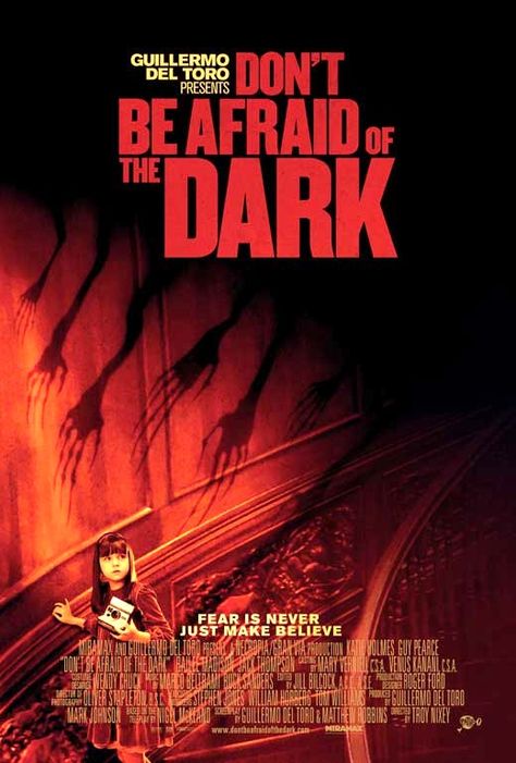 Movie Poster Horror Movies On Netflix, Guy Pearce, Bailee Madison, Crimson Peak, Tv Horror, Film Horror, Tv Program, Best Horror Movies, Men In Black