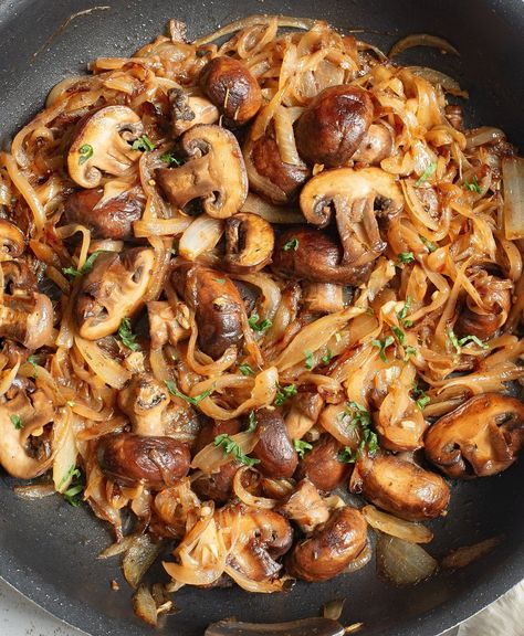 Discover how to make flavorful sautéed mushrooms and onions, perfect as a side dish or topping for steaks, burgers, and more. Onions And Mushrooms For Steak, Baked Bratwurst, Sauteed Mushrooms And Onions, Sautéed Onions, Bratwurst Sausage, Mushrooms And Onions, Hp Sauce, Sautéed Mushrooms, Garlic Uses