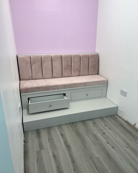 Bespoke pedicure station 🤍 for @sndlashesandbrows in Birmingham 🙌🏼 Botique Interiors, Pedicure Station, Salon Furniture, Birmingham, Bespoke, Bench, Spa, Furniture, Quick Saves