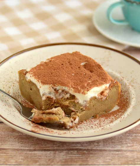 Tiramisu Bread Pudding Duck Dinner, Pudding Trifle, Yummy Food To Make, Pudding Cakes, Trifle Pudding, Bread Puddings, Bread Pudding Recipe, Delicious Donuts, Pudding Recipe