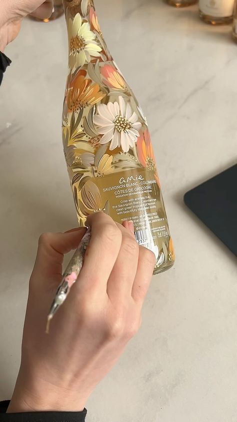 Hollie Yarwood | My Sunshine Bottle ✨✨✨ #bottles #paintedbottles #engaged #amie #painting #wedding #weddinggift #byhollieuk #engagementgift… | Instagram Painted Bottle Of Champagne, Painting On A Bottle, Painted Bottles Wedding, Paintings As Gifts, Painting On Bottles Ideas, Painted Wine Bottles Wedding, Painting On Wine Bottles, Paint On Bottles, Engagement Champagne Bottle