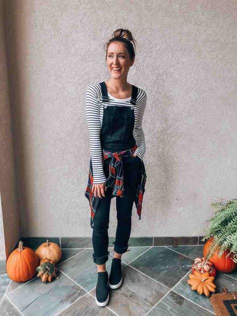 How To Style Overalls Fall, Overalls Outfit Fall, Overalls Outfit Winter, Denim Overalls Outfit, Fall Fashion Trends Casual, Modest Fall Outfits, Outfits For School Fall, School Fall Outfits, Overall Outfits