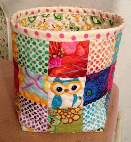 Patchwork Basket Pattern, Free Fabric Basket Pattern, Scrap Fabric Basket Tutorial, Small Fabric Baskets Free Pattern, Fabric Basket Tutorial Free Pattern, Quilted Baskets Free Pattern, Fabric Baskets To Sew, Diy Quilted Basket, Free Basket Patterns