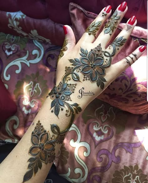 Khafif Mehndi Design, Floral Henna Designs, Tato Henna, Finger Henna Designs, Mehndi Designs 2018, Henna Art Designs, Latest Henna Designs, Rose Mehndi Designs, Full Mehndi Designs