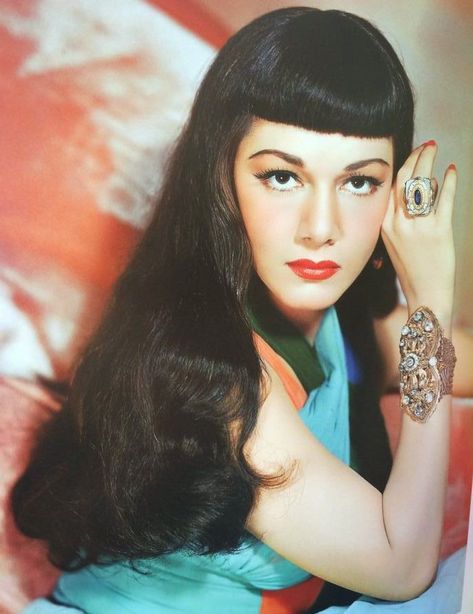 Maria Montez, Mexican Actress, Classic Movie Stars, Hollywood Icons, Style Steal, Actrices Hollywood, Long Black Hair, Hollywood Glam, Old Hollywood Glamour