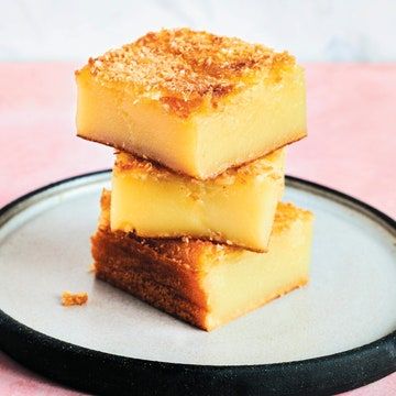 Mochi Cake Recipe, Coconut Mochi, Epicurious Recipes, Butter Mochi, Mochi Cake, Mochi Recipe, Coconut Custard, Hawaiian Food, Canned Coconut Milk