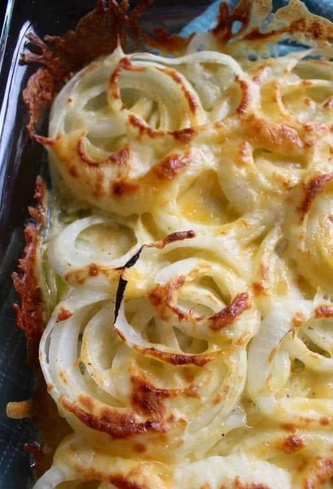 Tennessee Onions, Onion Bake, Vegetable Casseroles, Veggie Side Dish Recipes, Food Thanksgiving, Baked Onions, Keto Sides, Bbq Ideas, 12 Tomatoes