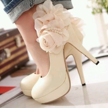 It’s the day of your big party, and you want to make sure that you are putting your best foot forward Cream High Heels, Wedding Shoes Platform, Mode Shoes, Cute Heels, Crazy Shoes, Shoe Obsession, Beautiful Shoes, Quinceanera, Cute Shoes