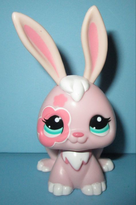 Lps Popular, Custom Bunny, Lps Toys, Lps Pets, Little Pet Shop Toys, Lps Littlest Pet Shop, Childhood Toys, Plastic Animals, Pretty Dolls