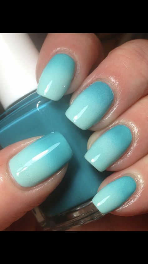 Nail Art Tosca, Tiffany Blue Wedding Nails For Bride, Sns Blue Nails, Aqua Nails Turquoise, Galaxy Nails Designs, Teal Ombre Nails, Turquoise Nails Designs Aqua, Aqua Gel Nails Turquoise, Teal Ombre Nails Short