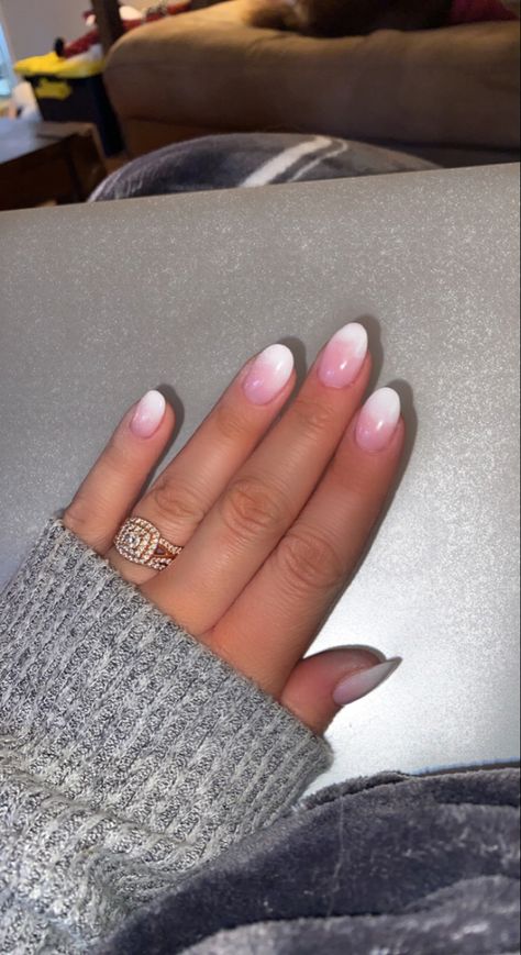 Pink Snd White Ombre Nails Short, Baby Pink Nails Ombre, Ombré Pink White Nails, Pink And White Ombre Almond Shaped Nails, Pink And White Ombre Nails Round, Pink And White Ombré Almond Nails, Oval Pink And White Nails, Short Almond Ombre Acrylic Nails, Pink Ombré Almond Nails