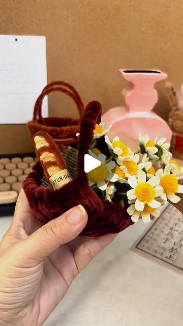 Fuzzay - Joyful Pipe Cleaner Crafts on Instagram: "✨ Crafted this adorable mini basket with pipe cleaners – perfect for holding tiny baguettes and flowers! Who's ready to make their own? Show me your creations and tag me!  #fuzzay #pipecleaners #diy #handmade #handmadecrafts #giftideas #HandmadeWithLove #DIYHomeDecor #gift #happy #stressfree #creative #etsyseller #education #teacherlife #teachers #kidscrafts #funwithkids #homecrafts #hobby #innovation #FamilyFun #DIYCrafts #PipeCleanerArt #HandmadeGifts #CreativeTutorials #DIYBasket #Miniatures" Pipe Cleaner Art, Mini Basket, Creative Tutorials, Pipe Cleaner Crafts, Diy Basket, Pipe Cleaners, Pipe Cleaner, Teacher Life, Craft Tutorials