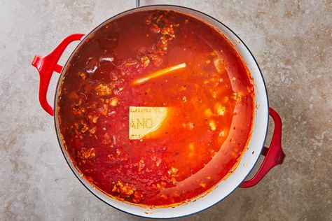 Parmesan rinds are the secret to extra tasty soups, stocks, and sauces. Freezer Soups, Beef Ragu, Parmesan Rind, Homemade Chicken Stock, Ground Sausage, Cheese Tortellini, Tortellini Soup, Vegetable Sides, Roasted Tomatoes