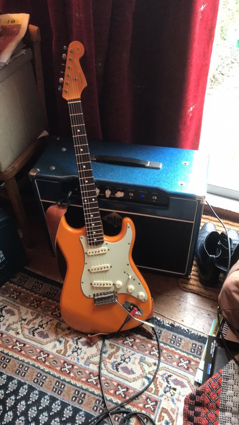 Stratocaster Aesthetic, Guitar Colors, Tenda Camping, Electric Guitar Design, Guitar Obsession, Stratocaster Guitar, Cool Electric Guitars, Music Pics, Beautiful Guitars