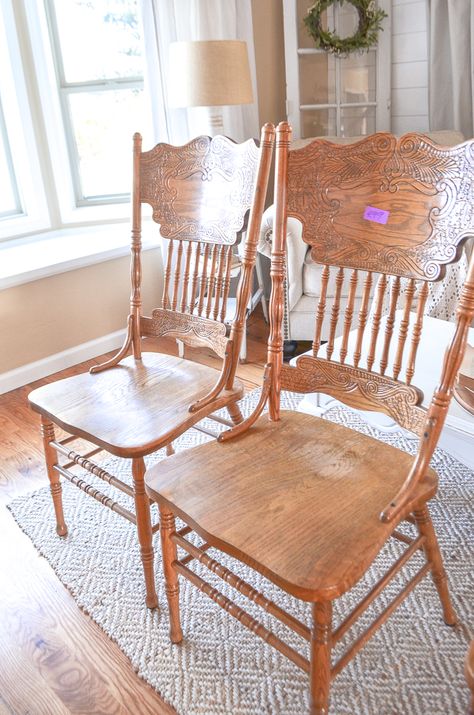 Pressback Chairs And Table, Spray Paint Dining Table, Chalk Paint Chairs Wood, Pressed Back Chairs Makeover, Pressback Chair Makeover, How To Paint Dining Room Chairs, Chalk Painted Dining Table And Chairs, Painting Wood Chairs, Spray Paint Upholstery