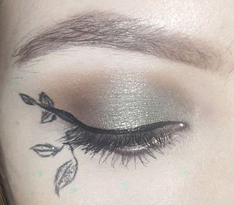 Cottage Core Eyeliner, Vines Eyeliner, Flower Eyeliner Black, Vine Eye Makeup, Plant Eyeliner, Fairycore Eye Makeup, Fairycore Eyeliner, Fairy Wing Eyeliner, Leaf Eye Makeup