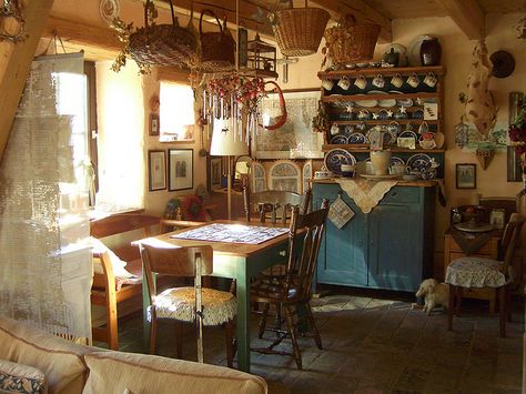 Just enough of everything. Rustic Cottage Kitchens, Cottage Dining Rooms, Cottage Kitchens, Kitchen And Dining Room, Cottage In The Woods, Dream Cottage, Cottage Interiors, Rustic Cottage, Cottage Kitchen