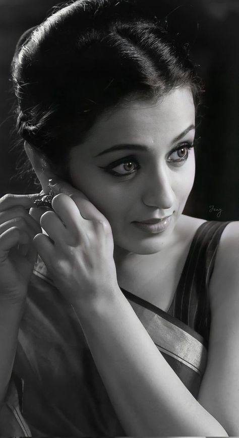 Yennai Arindhaal, Trisha Actress, Trisha Photos, Trisha Krishnan, Digital Painting Portrait, Black And White Movie, Movie Actress, Indian Language, Bollywood Couples