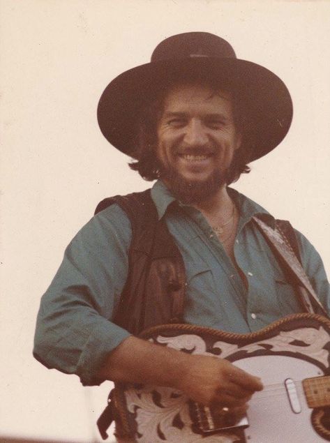 Everything about Waylon. Because maybe it's time country gets back to the basics of country﻿. Waylon Jennings, The Basics, Country Music, Cowboy, Guitar, Internet, Energy, Tumblr, Memes