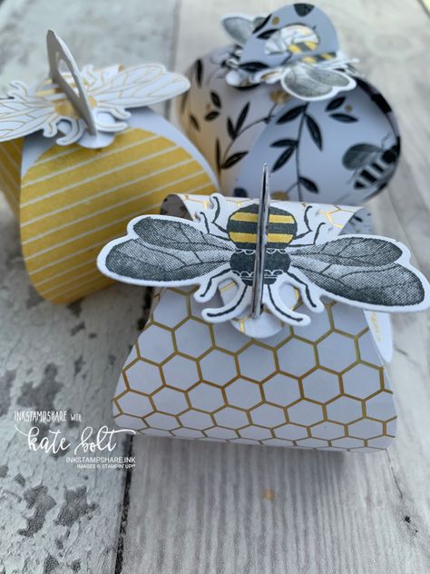 Honey Packaging, Bee Boxes, Dessert Easy, Bee Cards, The Hive, Bee Gifts, Keto Desserts, Bee Theme, Bee Happy