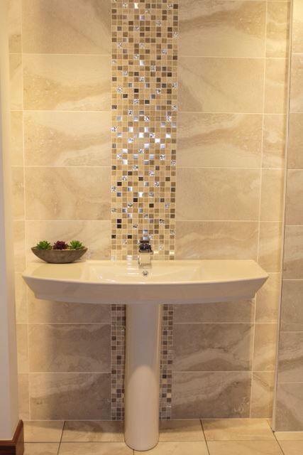 Best Tiled Showers ideas Mozaik Bathroom, Toilet Measurements, Best Shower Tile, Tiled Showers, Bathroom Wall Tile Design, Modern Bathroom Design Ideas, Showers Ideas, Bathroom Shower Walls, Rustic Bathroom Designs