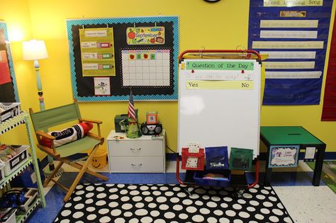 Learning at the Teacher Table: Question of the Day Morning Meeting Ideas Preschool, Morning Meeting Board, First Grade Calendar, Kindergarten Circle Time, Circle Time Board, Math Meeting, Teacher Table, Pre K Curriculum, Morning Meeting Activities